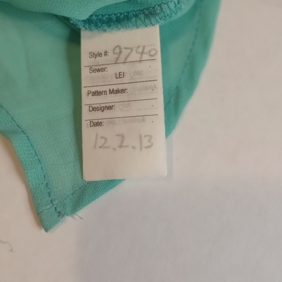 Rhapsody Women's Collared Tank with White Lace on Chest Button Up Front and Back - Picture 8 of 8